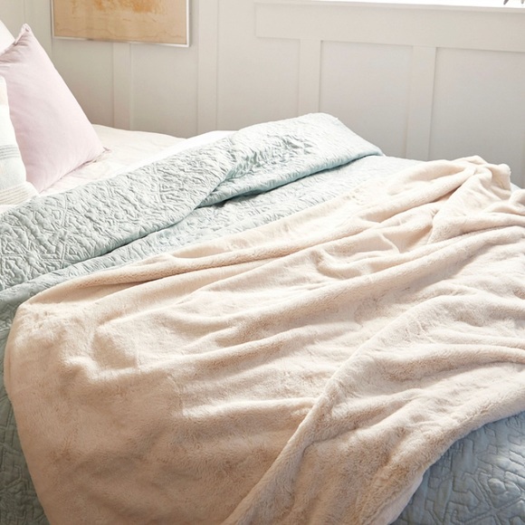 UnHide Lil’ Marshmallow - Picture 4 of 6